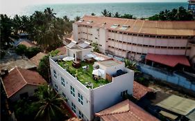 Blue Water Boutique Hotel Negombo 3*